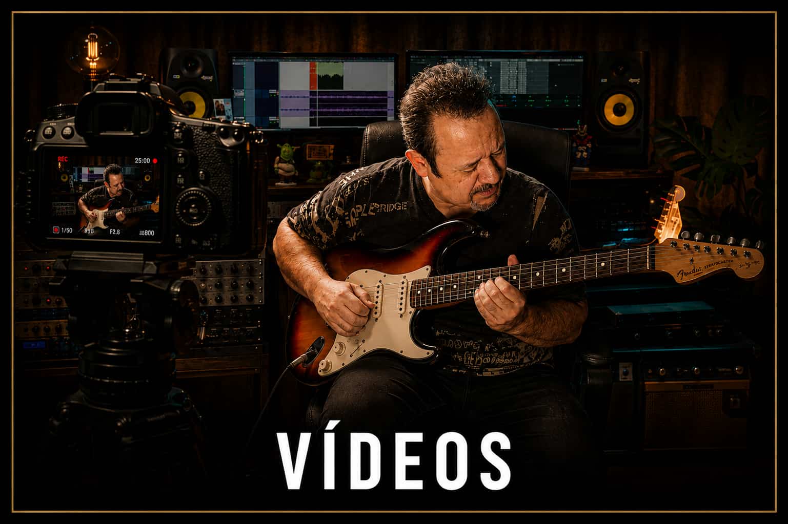 Valentí Moya tocant la guitarra elèctrica en una gravació de vídeo